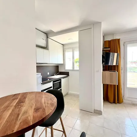 Studio, à 80 Mètres De La Plage, Rénové, Climatisé, Confort * Нарбонн-Пляж