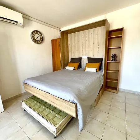 A A 80 Metres De La Plage, Renove, Climatise, Confort Апартаменты *