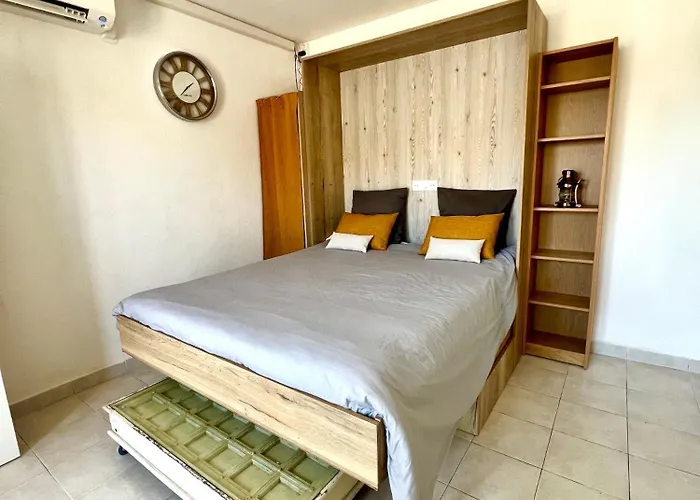 A A 80 Metres De La Plage, Renove, Climatise, Confort Апартаменты *